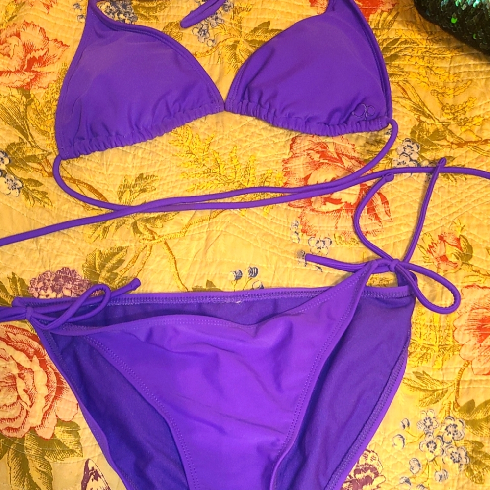 String Bikini